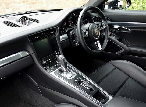 Porsche 911 (991.2) Carrera 4S Cabriolet 10