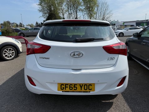 Hyundai i30 CRDI SE NAV BLUE DRIVE 6