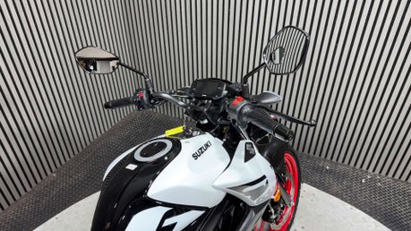 Suzuki GSX-S GSX 125 S 2024 ONLY 1K STUNNING 15BHP LEARNER 125CC SPORT 34