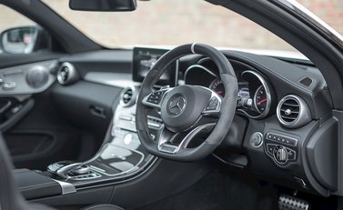 Mercedes-Benz C Class C63 S Coupe 11