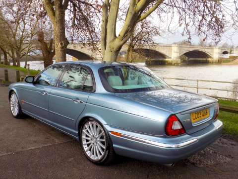 Jaguar XJR 4.2 V8 Supercharged 2