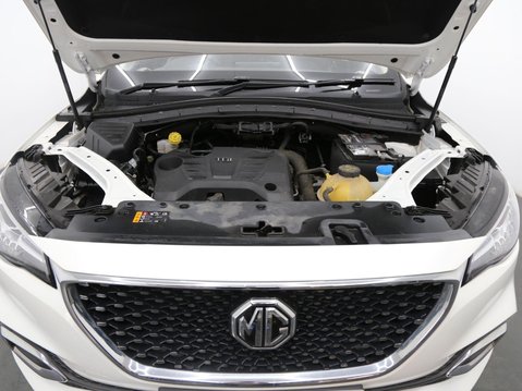 MG HS 1.5 T-GDI Excite Euro 6 (s/s) 5dr 27