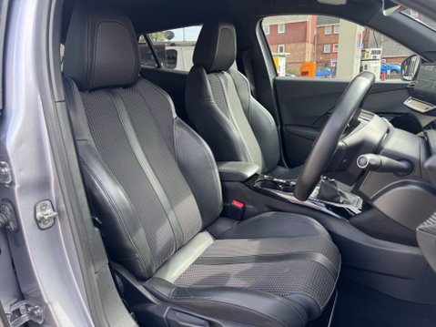 Peugeot 2008 PURETECH S/S GT LINE 3