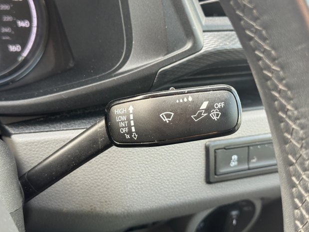 Volkswagen Transporter SWB L1H1 [SOLD MT] Low Roof Startline T28 Air Con Sensors EURO 6 21