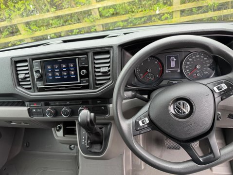 Volkswagen Crafter 2.0 TDI CR35 Trendline FWD MWB Euro 6 (s/s) 5dr 12