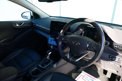 Hyundai IONIQ 1.6 IONIQ Premium SE FHEV Semi-Auto 5dr 4