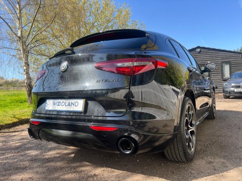 Alfa Romeo Stelvio TB VELOCE 22