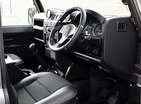 Land Rover 110 XS 9