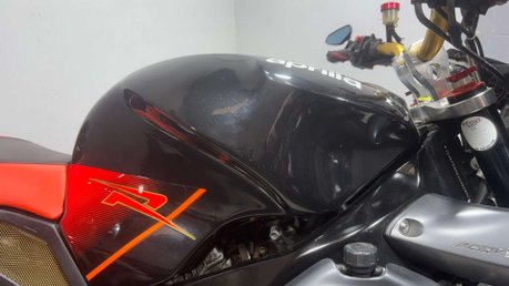 Aprilia RSV TUONO 2005 19K ICONIC STREETFIGHTER NAKED 1000CC NEW MOT 16