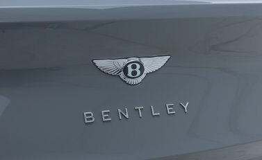 Bentley Bentayga V8 AZURE 40