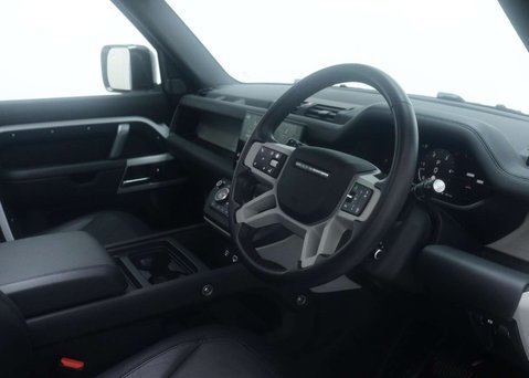 Land Rover Defender 3.0 Defender X-Dynamic HSE D MHEV A 4WD 5dr 63