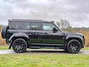 Land Rover Defender D300 X-Dynamic HSE URBAN 4