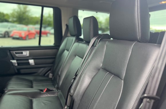 Land Rover Discovery SDV6 SE AUTO 7 SEATER 42