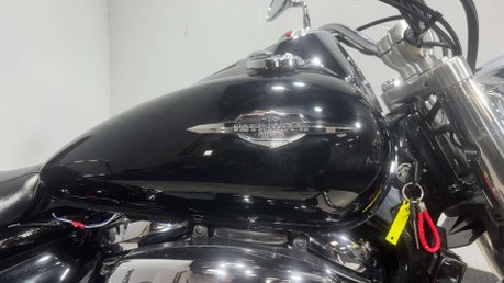 Suzuki Intruder 800 VL C800 2007 CLASSIC ONLY 5K NEW MOT NEW TYRES CRUISER 800CC 21