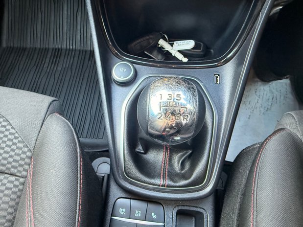 Ford Puma ST-LINE MHEV 31