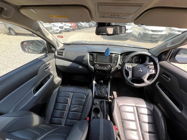 Mitsubishi L200 L200 Barbarian Di-D Auto 28