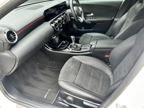 Mercedes-Benz A Class A 200 AMG LINE 31