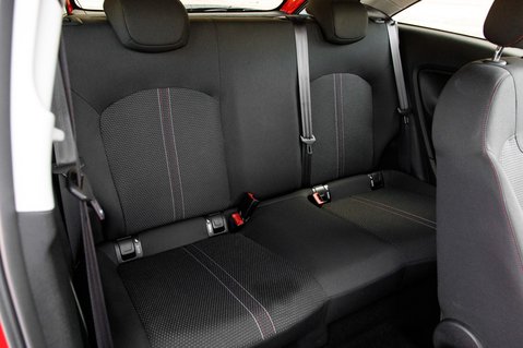 Vauxhall Corsa GRIFFIN S/S 32