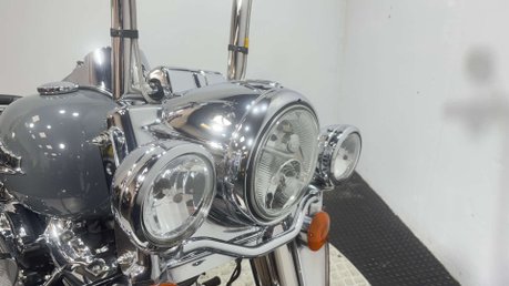 Harley-Davidson Touring 1745 FLHR ROADKING 2017 8K CUSTOM BAGGER MOT 1 OFF BIKE 24