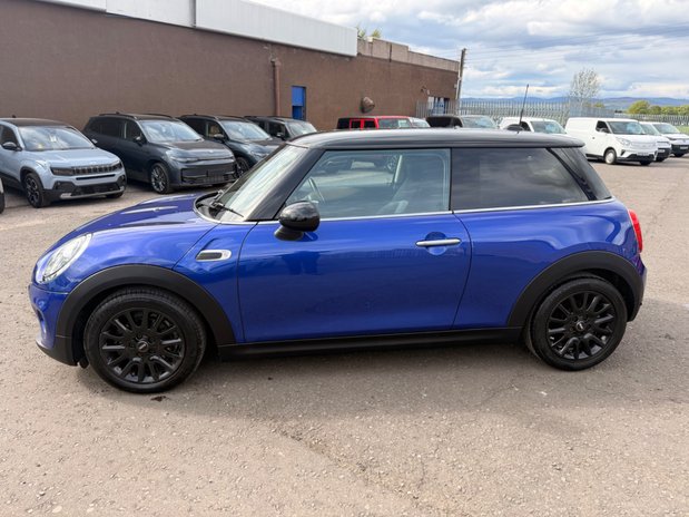 Mini Hatch COOPER 4