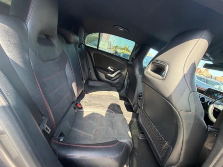 Mercedes-Benz A Class A 180 D AMG LINE EXECUTIVE 11