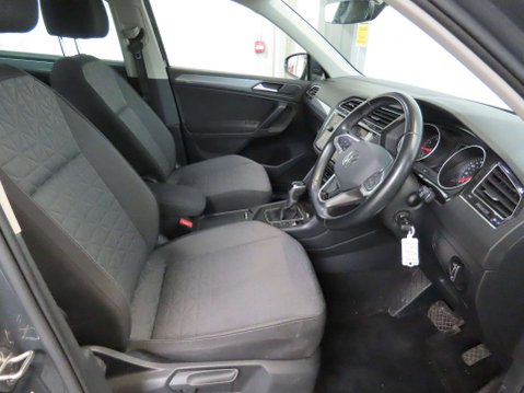 Volkswagen Tiguan 1.5 Tiguan Life TSi Semi-Auto 5dr 7