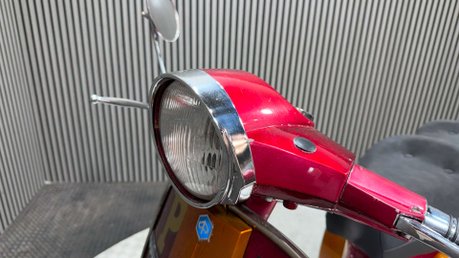 Piaggio Vespa Douglas 125 2002 SHOWING 1,563 MILES GOOD RUNNING GEARED SCOOTER 125CC 19