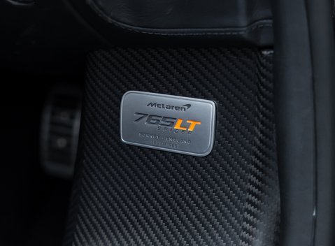 McLaren 765LT Spider 36