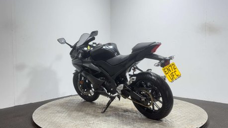 Yamaha R125 YZF 2023 ONLY 4K 1 OWNER NEW MOT SERVICED SPORTS BIKE 125CC 5
