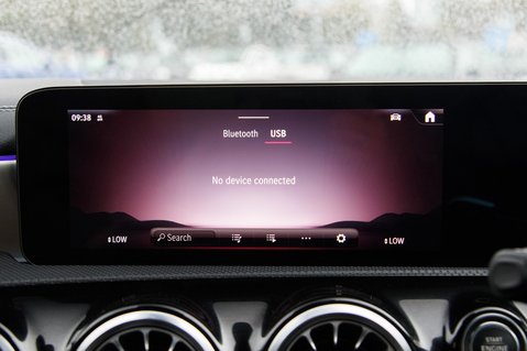 Mercedes-Benz A Class AMG A 35 4MATIC PREMIUM 26