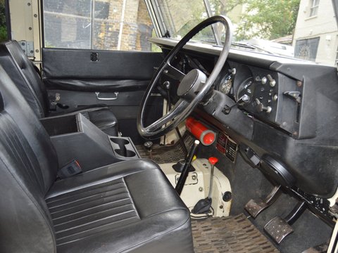Land Rover 88 Series III SUV 16