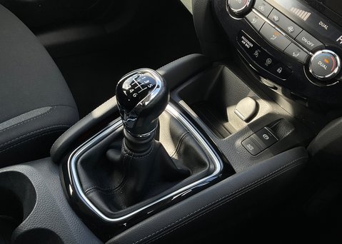 Nissan Qashqai DIG-T ACENTA PREMIUM 21