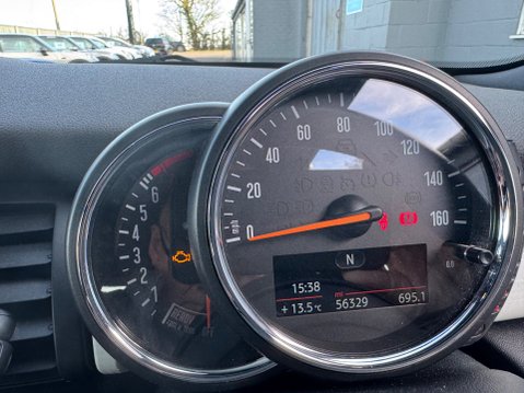 Mini Hatch COOPER 37