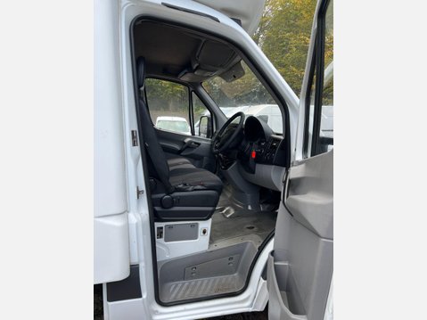 Mercedes-Benz Sprinter 2.1 311 CDI Luton 3dr Diesel Manual RWD L3 (109 bhp) 18
