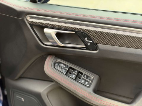 Porsche Macan 2.9 Macan GTS Semi-Auto 4WD 5dr 33