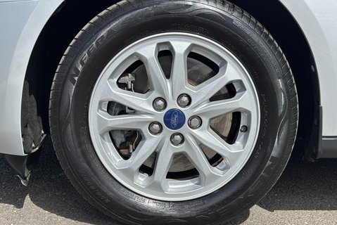 Ford Transit Connect 240 L2 120 ps Limited Panel Van 30