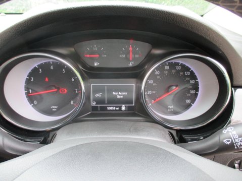 Vauxhall Astra 1.4i Turbo SRi Sports Tourer Euro 6 5dr 19