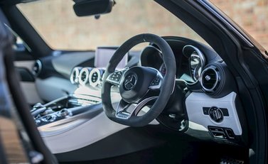 Mercedes-Benz Amg GT GT S 11
