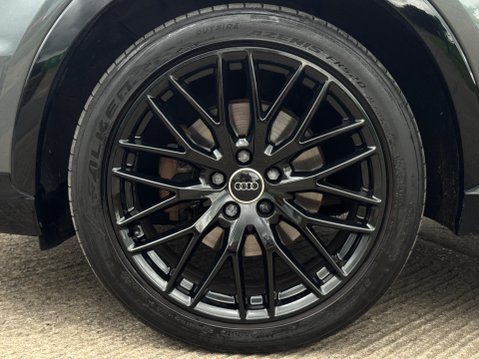 Audi Q3 2.0 TDI Black Edition quattro Euro 6 (s/s) 5dr 9