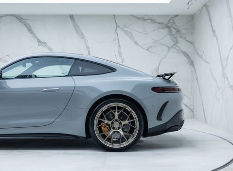 Mercedes-Benz Amg GT 63 LAUNCH EDITION 40