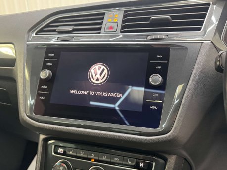 Volkswagen Tiguan 2.0 Tiguan SEL TDI 4Motion Semi-Auto 4WD 5dr 84