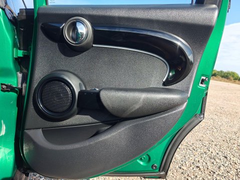 Mini Hatch 1.5 Cooper Exclusive Steptronic Euro 6 (s/s) 5dr 62