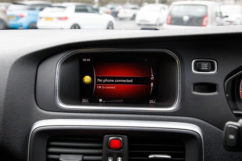 Volvo V40 T2 INSCRIPTION 26