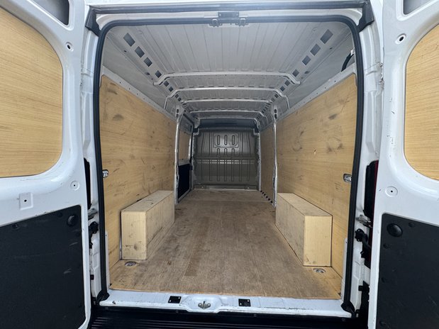 Peugeot Boxer LWB L3H2 Medium Roof Professional Air Con Cruise Sensors EURO 6 9