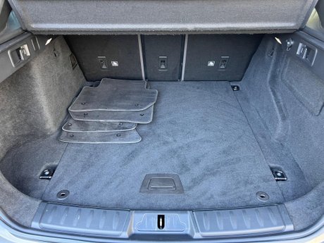 Jaguar F-Pace 3.0 D300 V6 S Auto AWD Euro 6 (s/s) 5dr 39