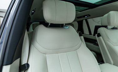 Land Rover Range Rover P460e Autobiography LWB 15