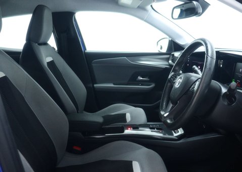 Vauxhall Mokka 50kWh Elite Nav Premium SUV 5dr Electric Auto (136 ps) 42