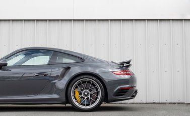Porsche 911 Turbo S (991.2) 29