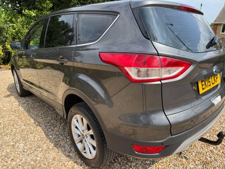 Ford Kuga 2.0 TDCi Titanium 2WD Euro 6 (s/s) 5dr 10