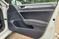 Volkswagen Golf GTI 29